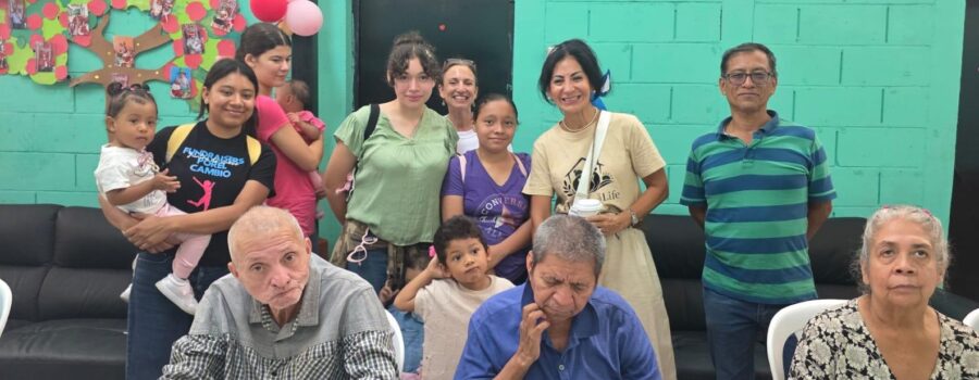 Our Youth Ambassasdors visited Zaragosa Home